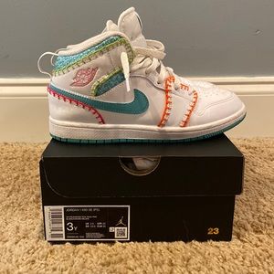 Nike Jordan 1 mid SE - size 3Y
